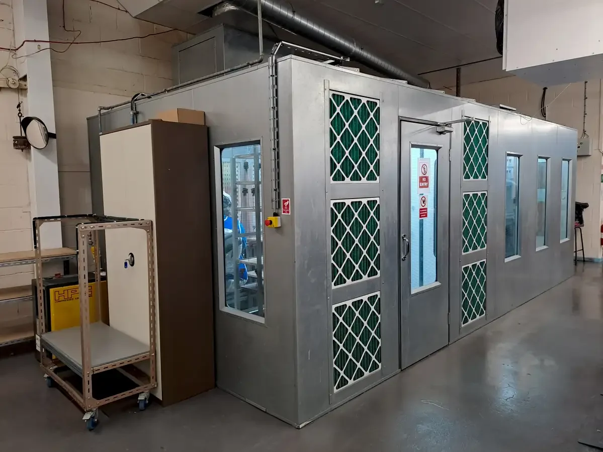 DRY FILTER SPRAY BOOTH